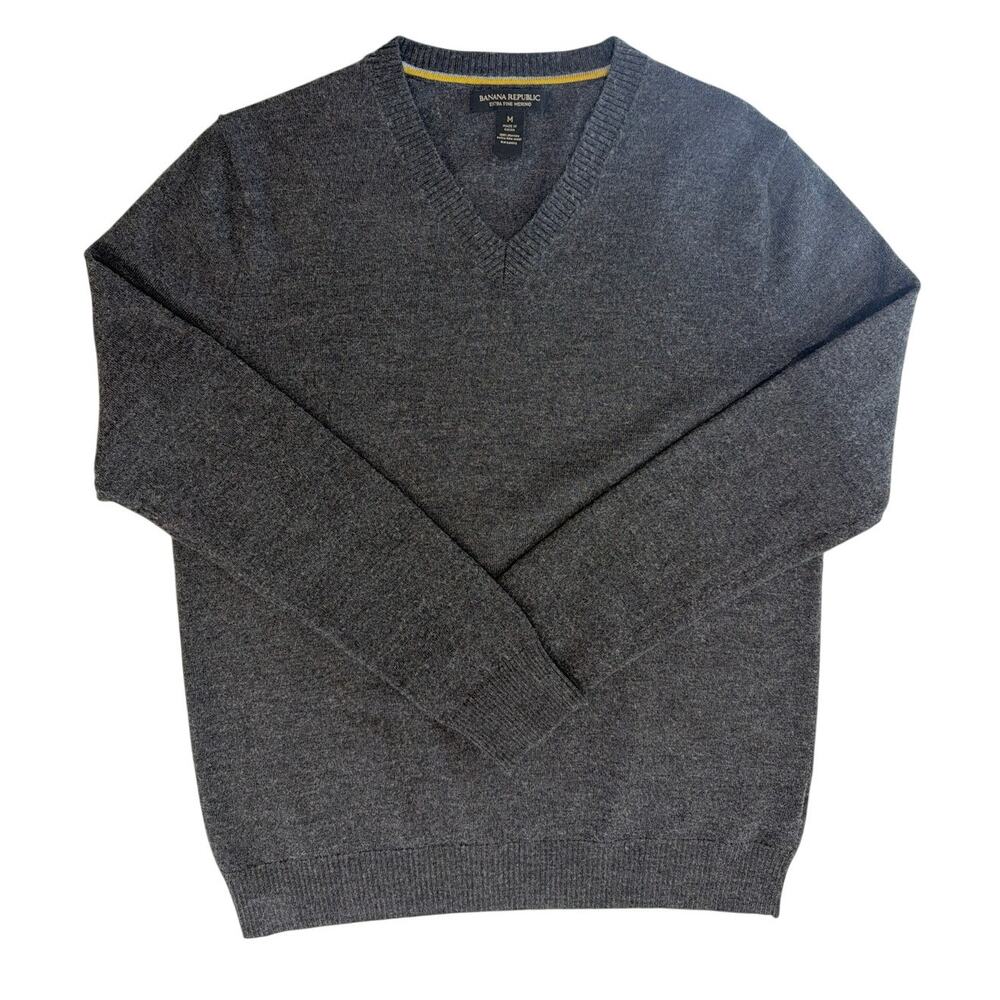 Banana Republic Women's M Gray 100% Fine Merino Wool Sweater V Neck corpcore